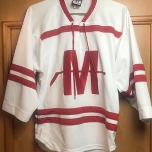 Boys xl warrior hockey jersey red and white